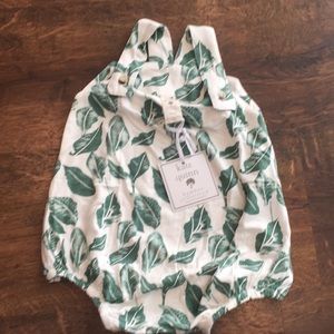 NWT Kate Quinn outfit!